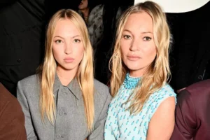 Lila Moss (left) and Kate Moss (right) attend the Dior Men's fashion show. PHOTO: DAVE BENETT/GETTY IMAGES